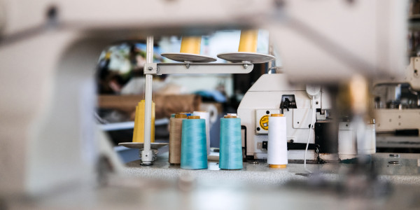 Garras Robóticas a Medida / Manos Robot / Grippers / EOAT en Terres de l'Ebre · Grippers con Agujas para Textiles y Productos con Fibras